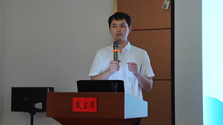光1.jpg 光1.jpg